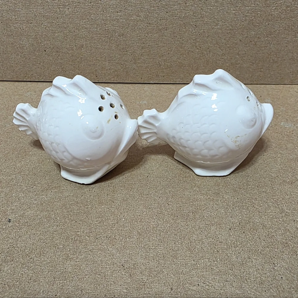 Vtg Puffer Blow Fish Shaker Set Germany #187